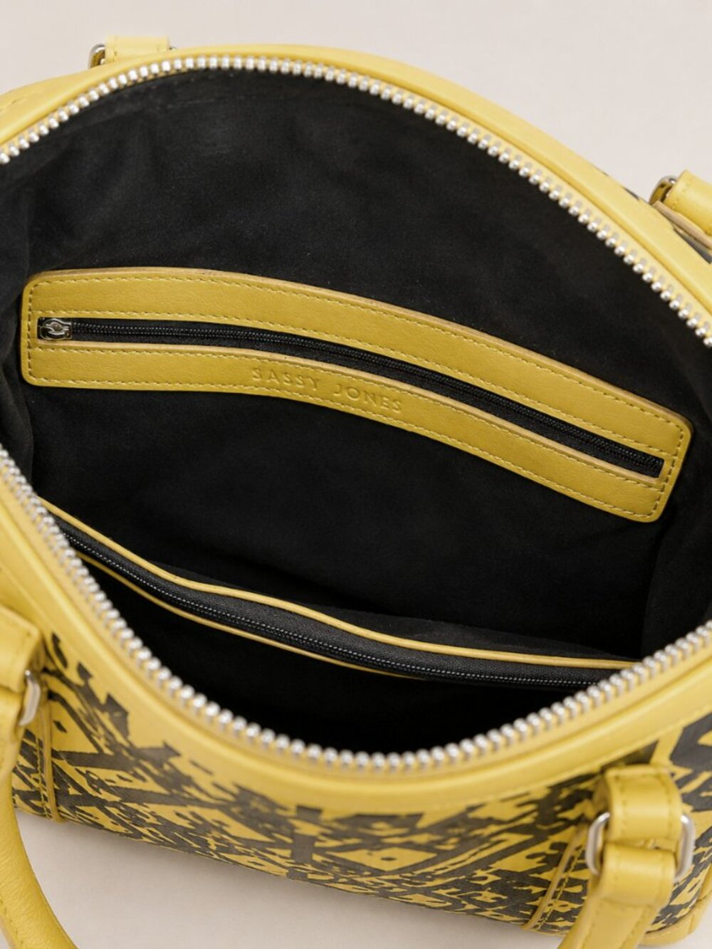Sassy Jones Gianna Graffiti Boston Bag Satchel Yellow Black Crossbody NWOT - Picture 8 of 8
